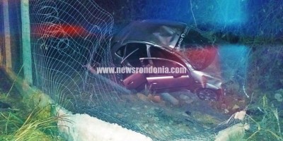 Seis pessoas saem ilesas após capotamento em Porto Velho