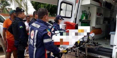 Evangélico chama amigo para conversar sobre igreja e tenta matá-lo com canivete