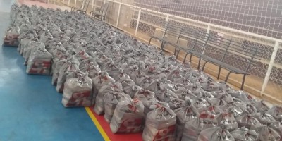Semas distribui cestas básicas em Rolim de Moura adquiridas com recurso do Governo do...