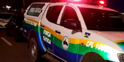 Durante briga em casa, filha tenta matar mãe a facadas e as duas são presas