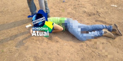 Motociclista fica gravemente ferido após colidir com caminhão que avançou preferencial...
