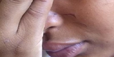 Marido lê mensagens no celular e espanca mulher por ciúmes