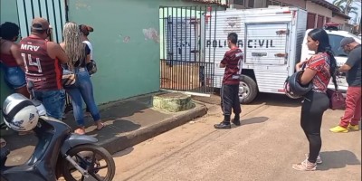 Polícia é acionada após cadáver em decomposição ser encontrado em residência em...