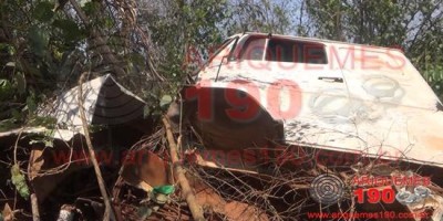 Motorista fica preso em ferragens após tombar caminhão na BR-364 em Ariquemes
