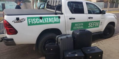 Carregamento ilegal de jóias, relógios e óculos, avaliado em R$ 260 mil, é apreendido...