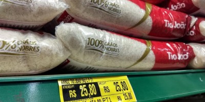Arroz e óleo a preço de ouro: entenda por que valor dos alimentos disparou no país