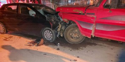 Colisão frontal entre veículos deixa condutor ferido em Vilhena