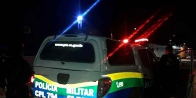 Enteado de 13 anos quase é morto a facadas pelo padrasto ao negar celular