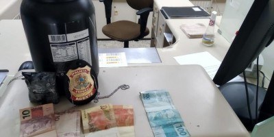Adolescente tenta despachar cocaína em pote de whey e acaba apreendido nos Correios em...