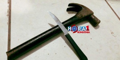 Homem é preso após desferir golpe de martelo na cabeça de amiga