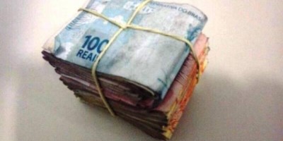 Em Cerejeiras, homem acha cerca de R$ 4,7 mil próximo a banco e devolve ao dono