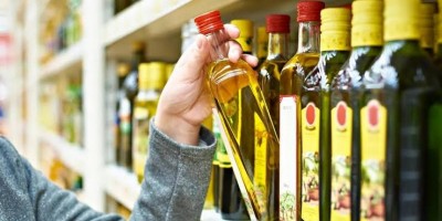 Ministério da Agricultura proíbe comercialização de 9 marcas de azeite sob suspeita...
