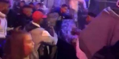 Com ciúmes, idoso de 67 anos invade festa, surra ex-mulher, de 42, e foge em seguida