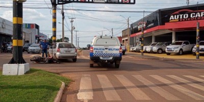 Funcionário de supermercado sofre suposta fratura após se chocar contra carro em Rolim...