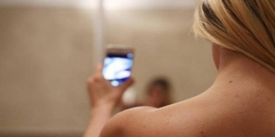 Homem recebe fotos eróticas de 'novinha' e quase é vítima de golpe