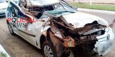 Motorista bate na traseira de micro-ônibus que estava estacionado em Vilhena; veja o...