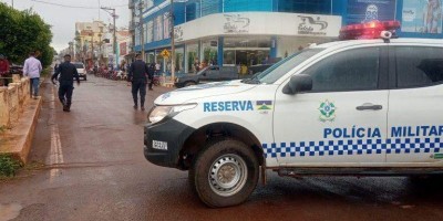 Homem é atropelado por caminhonete ao atravessa faixa de pedestre em Rolim de Moura