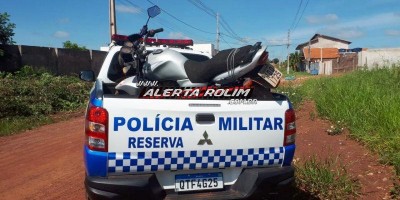 PM recupera motocicleta furtada durante a noite em Rolim de Moura