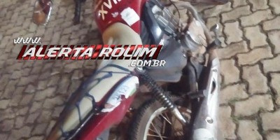 Dupla sofre queda após condutor empinar moto em Rolim de Moura