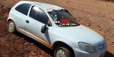 Mulher fica ferida após carro capotar em linha na zona rural de Alta Floresta