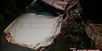 Homem fica preso nas ferragens de carro após grave acidente na RO-010 em Rolim de Moura