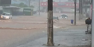 Chuva deixa Ji-Paraná debaixo d’água; veja fotos e vídeos