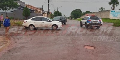 Três veículos se envolvem em acidente na manhã desta quarta-feira (30) em Rolim de...
