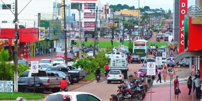 Comércio de Rolim de Moura registra grande fluxo de pessoas nas compras de fim de ano;...