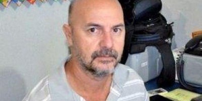 Com autoridade - Por Neri de Paula Carneiro