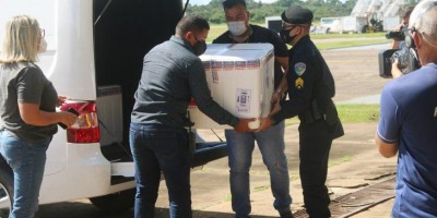 Rondônia recebe 4º lote com 36,6 mil doses de vacinas contra covid; Rolim de Moura...