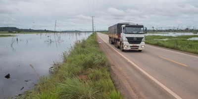 Nível do Rio Madeira passa dos 15 metros e pode fechar BR-364 entre AC e RO