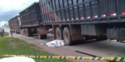Homem morre esmagado após se jogar na frente de caminhão em Ouro Preto