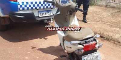 Moto furtada é recuperada durante serviço em conjunto entre a Polícia Militar de...
