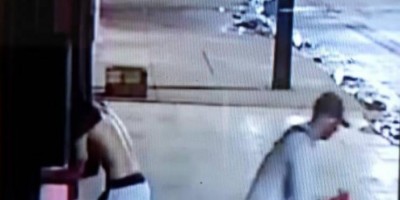 Vilhena: Ladrões quebram porta de vidro de loja a pedradas e fogem levando 30 relógios;...