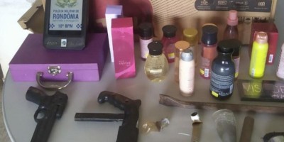 Policia Militar apreende armas falsas e produtos suspeitos em Alto Alegre