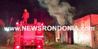 Bebê de 7 meses tem corpo queimado em incêndio após mãe de 17 anos deixá-la sozinha...