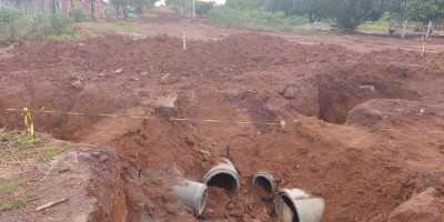 Aldo Júlio visita obra de drenagem em Nova Estrela