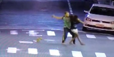 Jovem é surrada com chutes na cabeça ao buscar roupas na casa da ex-sogra