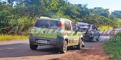 Acidente entre dois automóveis é registrado na RO-010 em Novo Horizonte