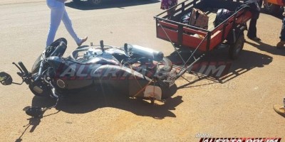 Acidente de trânsito envolvendo duas motocicletas é registrado no bairro industrial em...