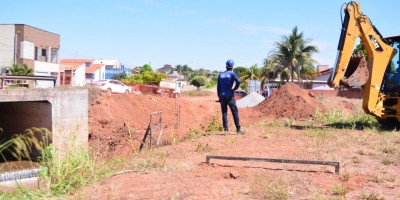 Rolim de Moura: Prefeitura inicia construção de ponte de concreto armado no Igarapé da...