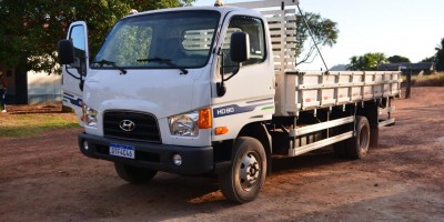 Prefeitura de Rolim de Moura entrega caminhão para associação de produtores rurais da...