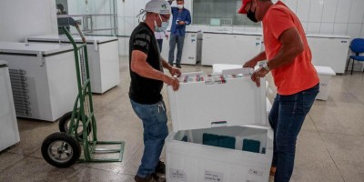 Rondônia recebe remessa com 51.200 doses de vacinas contra covid-19