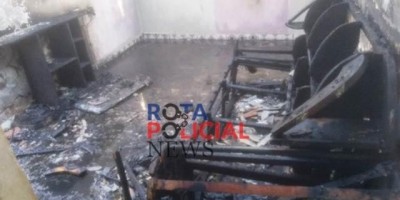 Criança de 03 anos morre carbonizada após incêndio em residência em Vilhena
