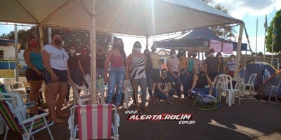 Mulheres de PMs fecham quarteis em Alta Floresta e Pimenta Bueno; Movimento grevista...