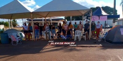 Justiça proíbe mulheres de PMs de bloquearem quarteis sob multa de R$ 10 mil por dia