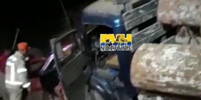 Família morre após carro ser arrastado por caminhão toreiro em Machadinho; veja o...