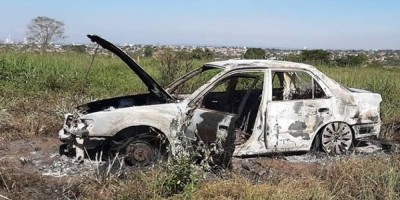 Corpo é encontrado carbonizado dentro de veículo em Cerejeiras