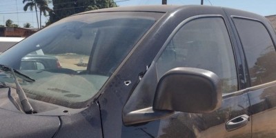 Motorista de caminhonete é baleado, dirige até delegacia e presta 'depoimento' antes de...