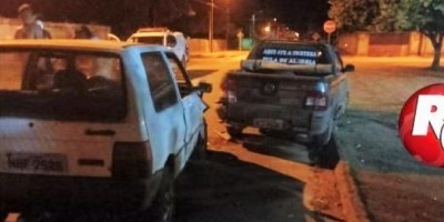 Motorista embriagado atinge carro estacionado em via pública em Seringueiras